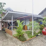 OYO 90758 D Kost In Kandri Semarang