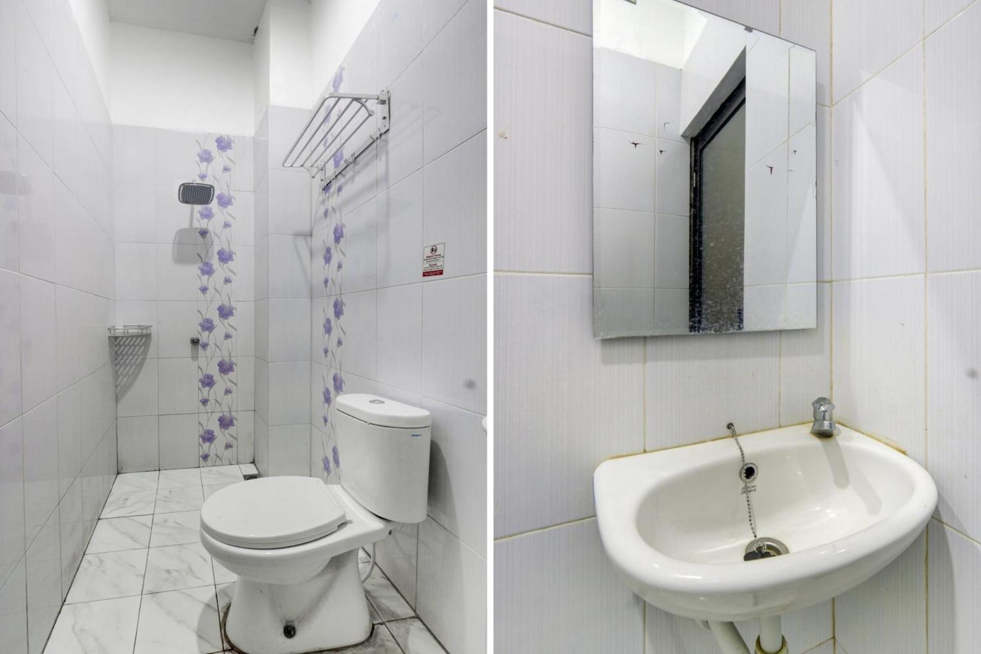 Oyo 90758 D Kost In Kandri Hotel 2*