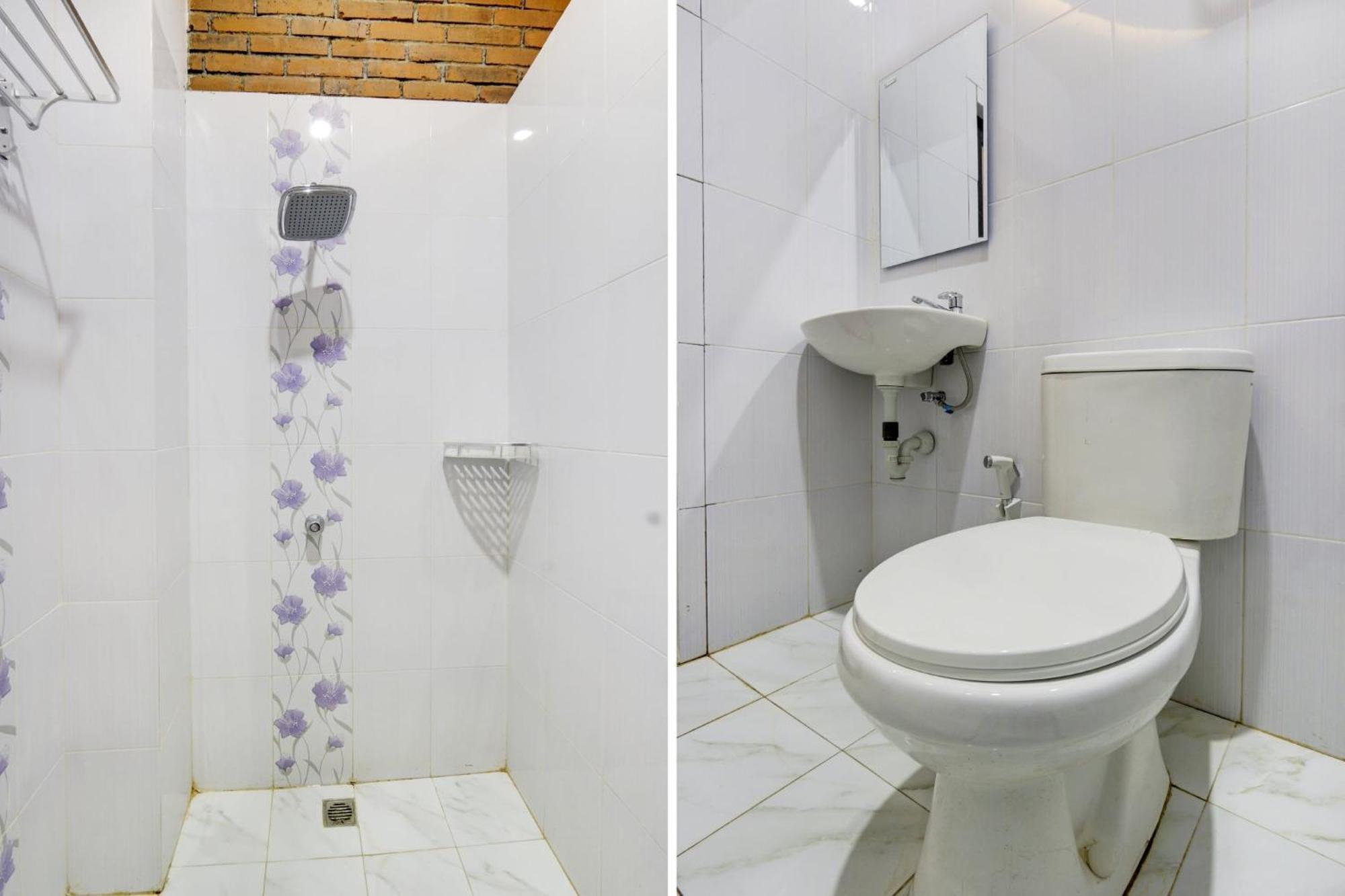 Hotel Oyo 90758 D Kost In Kandri