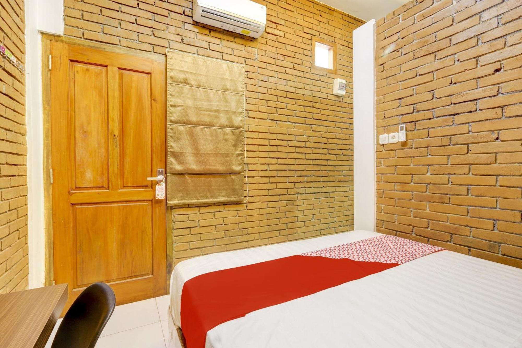 Oyo 90758 D Kost In Kandri
